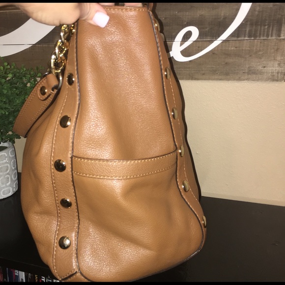 Sold - Picture 2 of 3